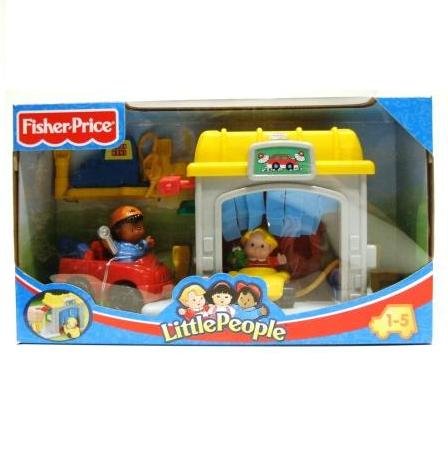 Fisher Price LIttle People Бензиностанция